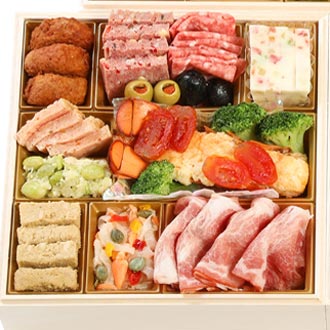 54.〈日本料理 うお太〉和洋中おせち四段重